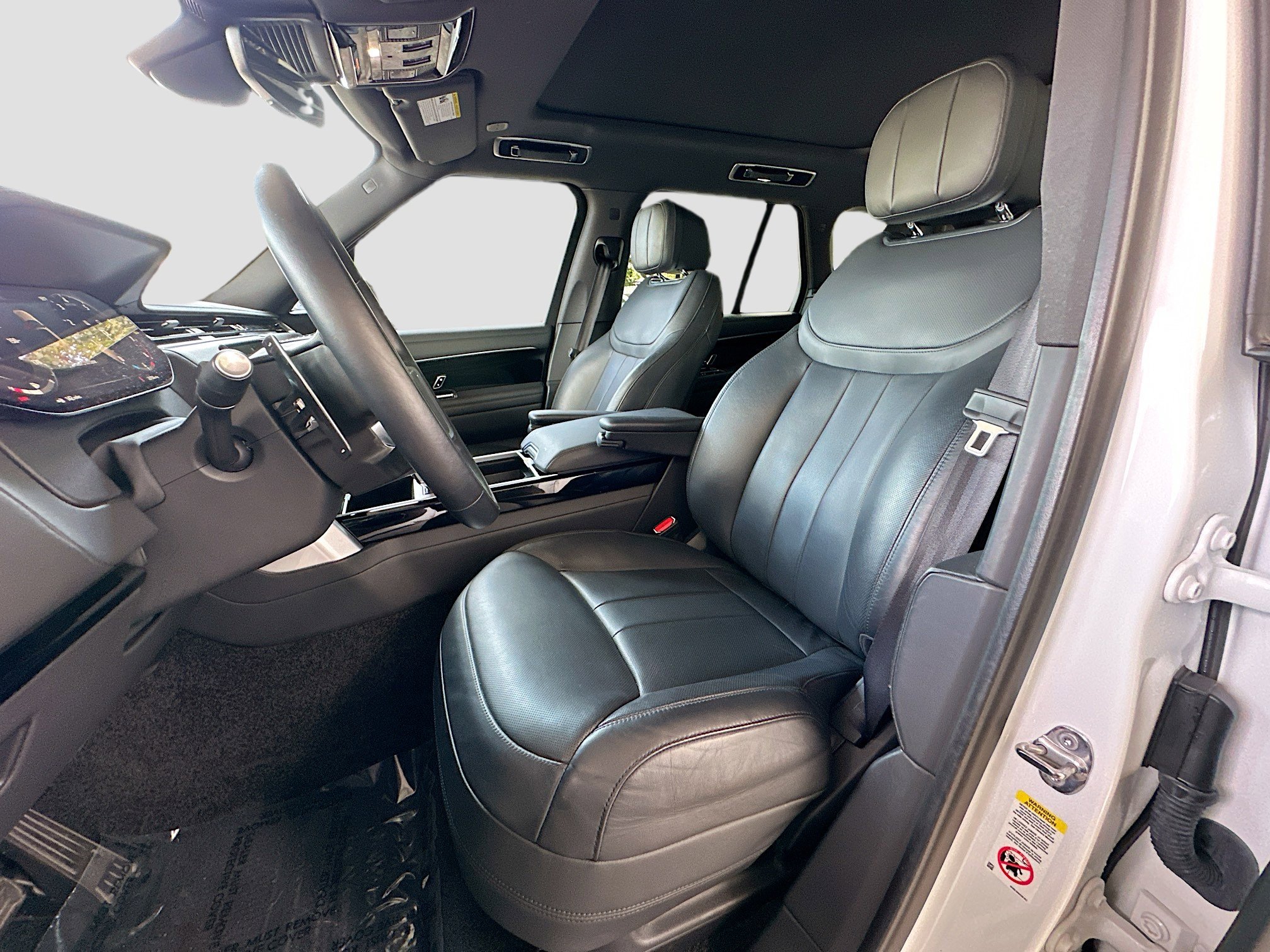 Used 2024 Land Rover Range Rover SE AWD/4WD image 21