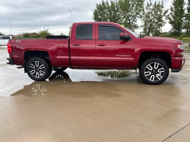 Used 2018 Chevrolet Silverado 1500 LT w/ All Star Edition AWD/4WD image 5