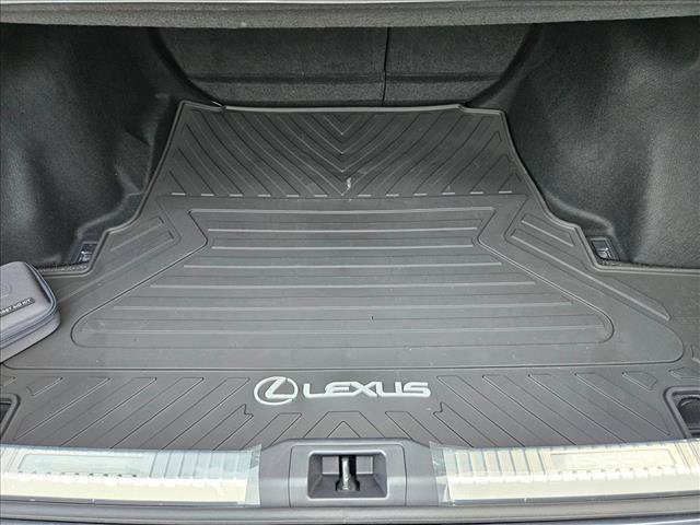 Used 2026 Lexus IS 350 F Sport w/ Accessory Package Z1 RWD image 6