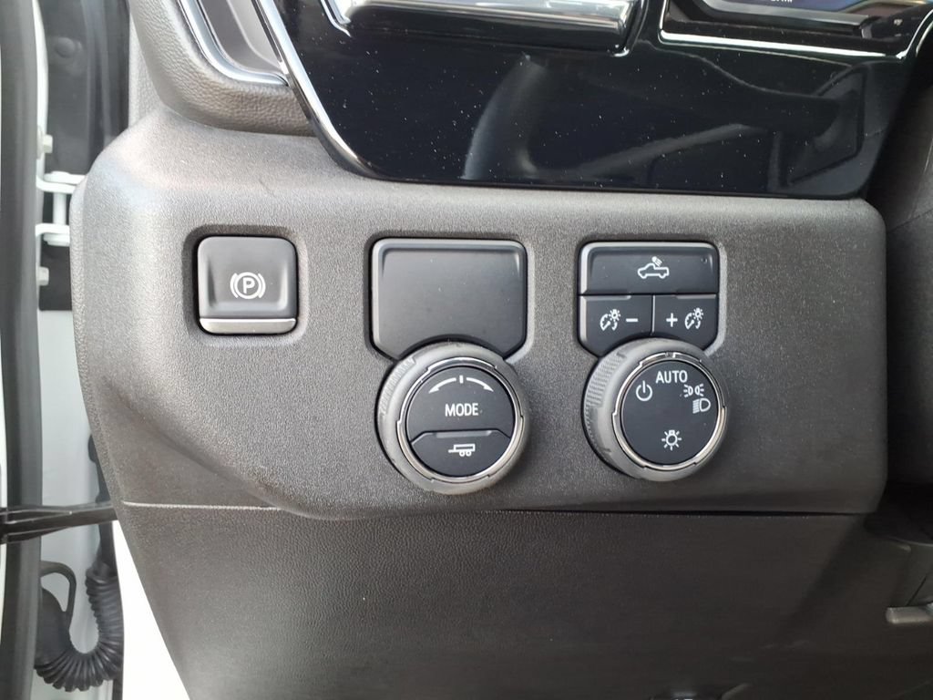 Used 2024 Chevrolet Silverado 1500 LT w/ Protection Package RWD image 30