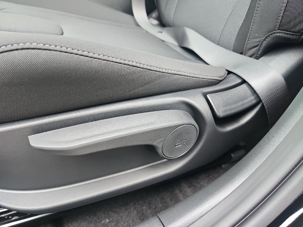 New 2026 Hyundai Elantra SE FWD image 14