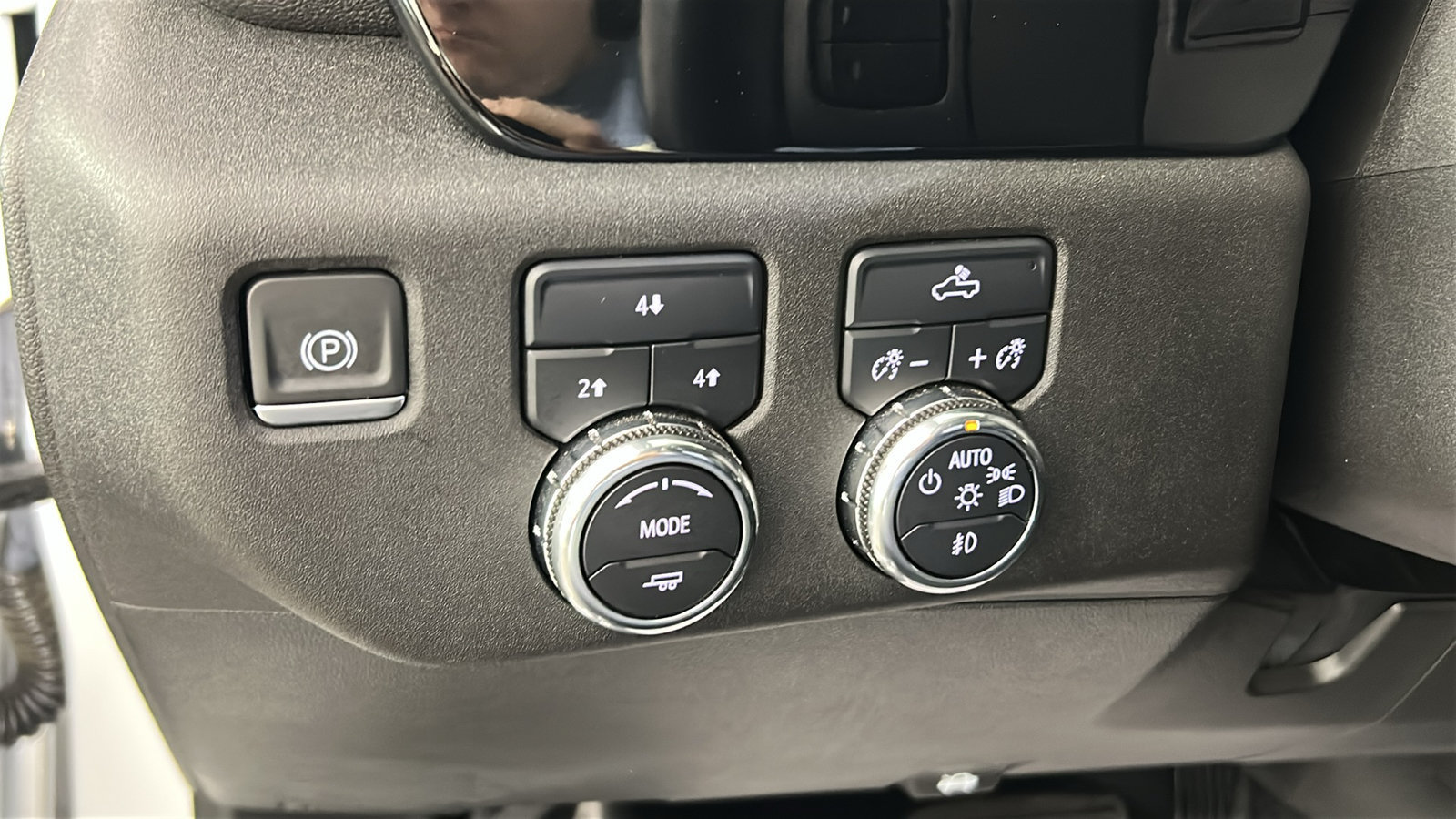 Used 2024 GMC Sierra 2500 SLE w/ SLE Convenience Package AWD/4WD image 24