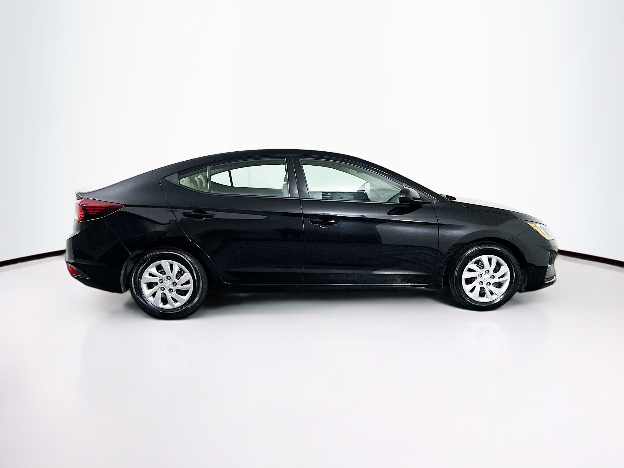 Used 2020 Hyundai Elantra SE image 10