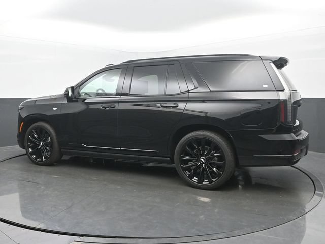 Certified 2026 Cadillac Escalade Platinum Sport w/ LPO, ONYX Package AWD/4WD image 3