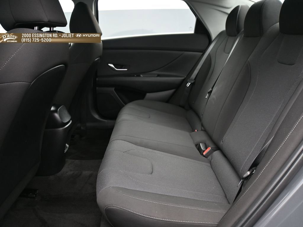 Certified 2024 Hyundai Elantra SE FWD image 11