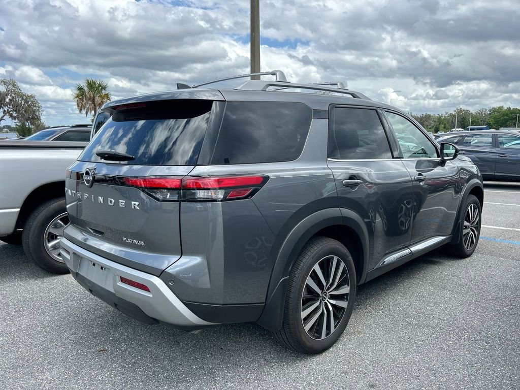 Used 2024 Nissan Pathfinder Platinum image 7