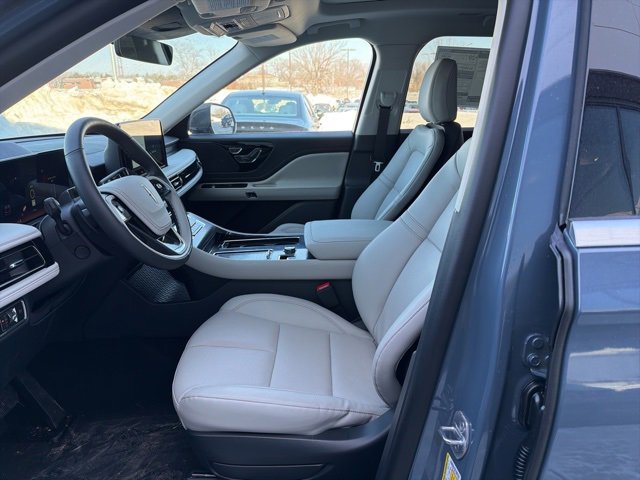 New 2026 Lincoln Aviator Premiere image 11