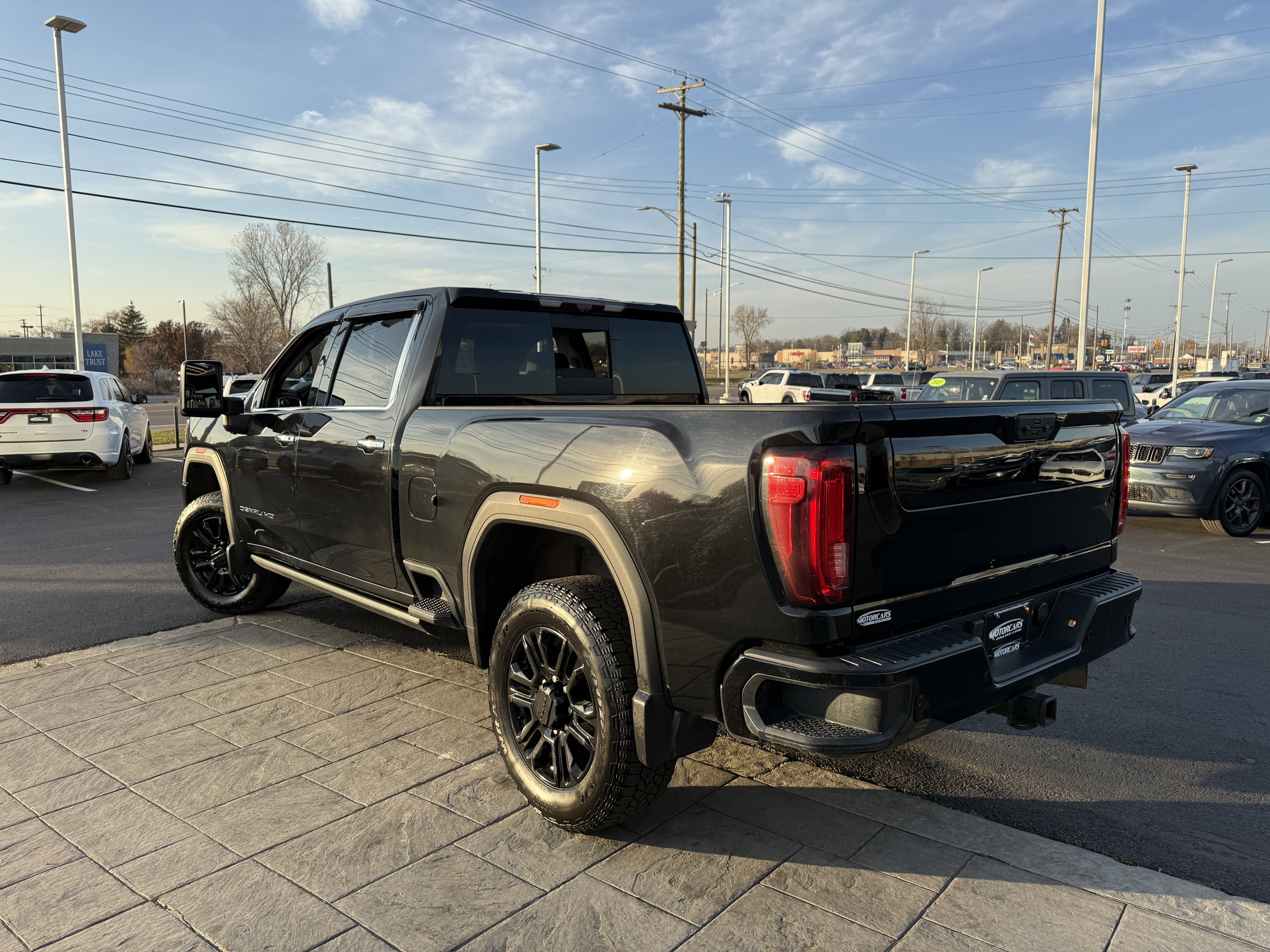 Used 2021 GMC Sierra 2500 Denali w/ Denali Black Diamond Edition image 4