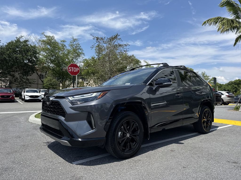 Used 2025 Toyota RAV4 XSE w/ Weather Package AWD/4WD image 28