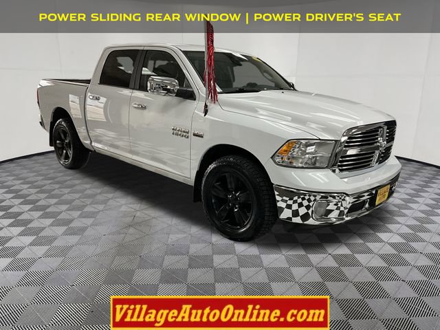 Used 2017 RAM 1500 Classic SLT w/ SLT Plus D￩cor Group image 5