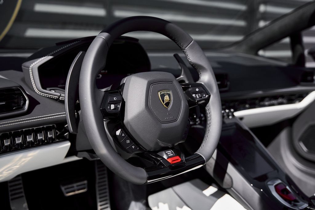 Used 2024 Lamborghini Huracan EVO AWD/4WD image 41