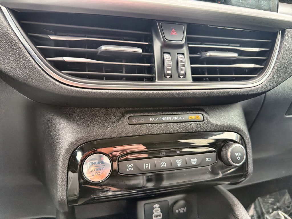 Used 2024 Ford Escape Platinum AWD/4WD image 16