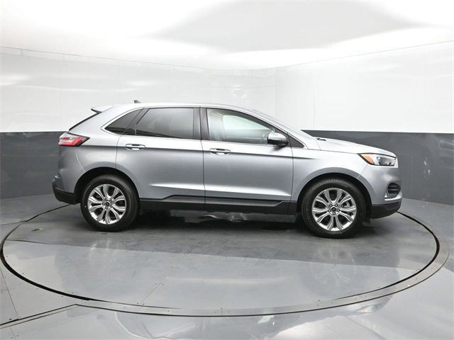 Used 2024 Ford Edge Titanium image 26