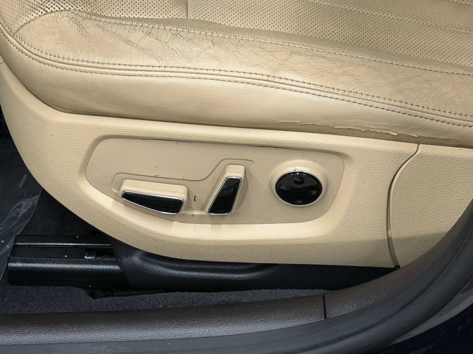 Used 2016 Hyundai Genesis 3.8 RWD image 22