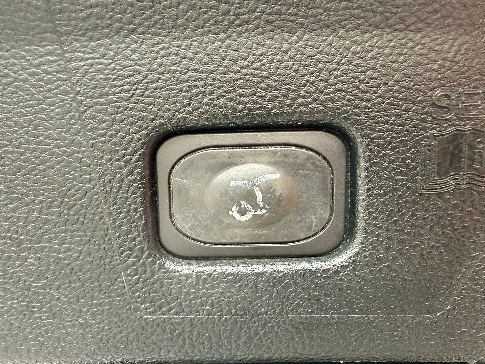 Used 2018 Ford Edge Sport w/ Equipment Group 401A AWD/4WD image 38