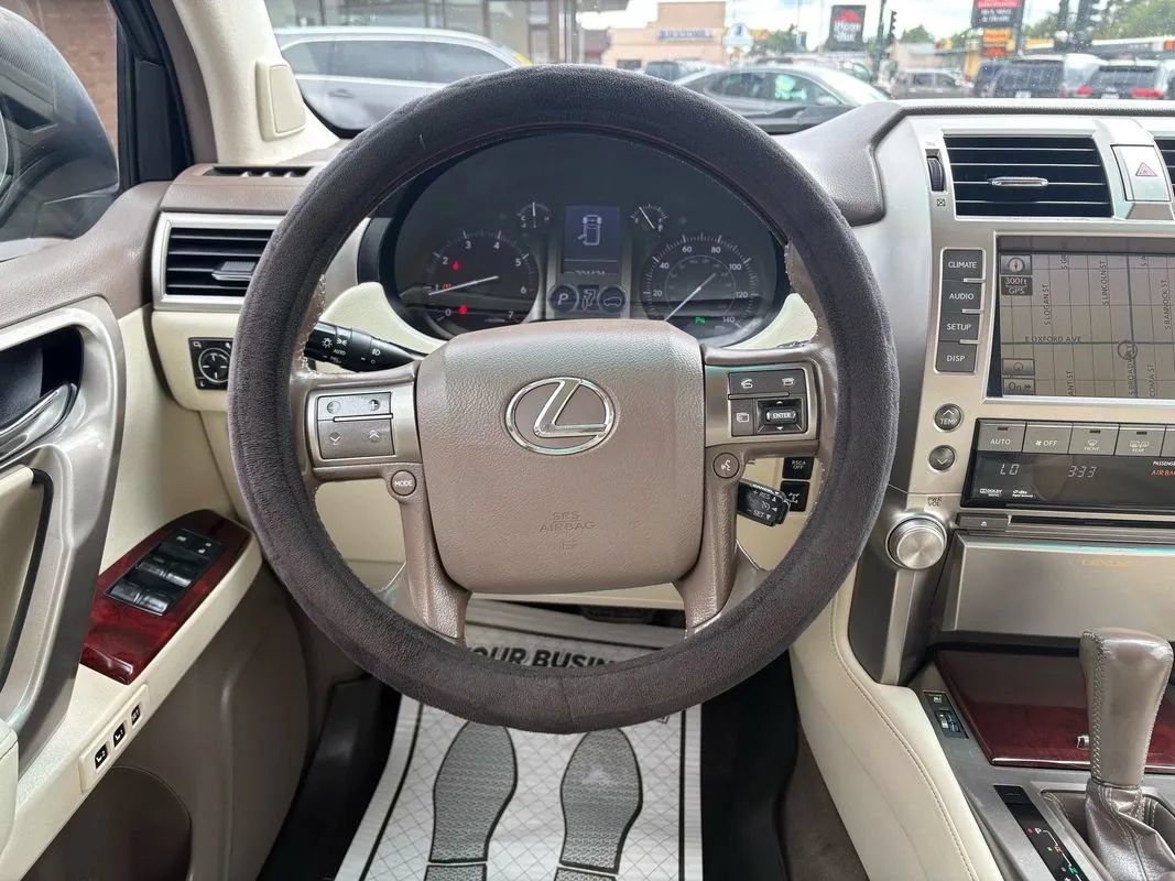 Used 2010 Lexus GX 460 w/ Comfort Plus Pkg AWD/4WD image 32