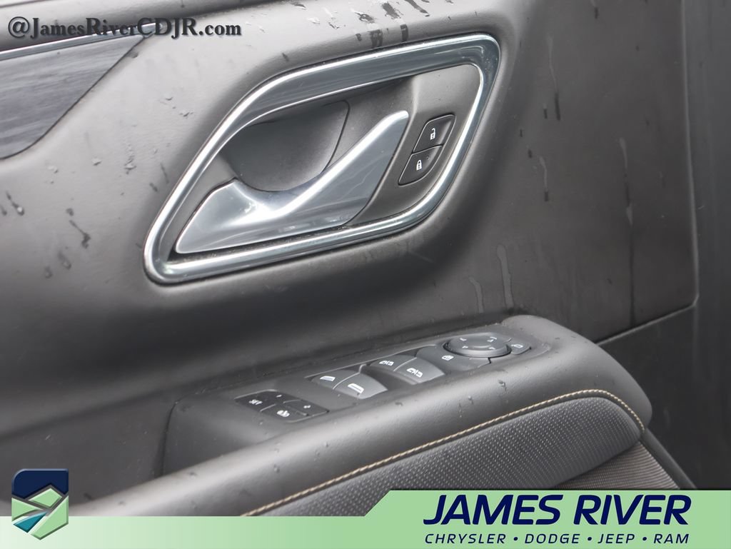 Used 2024 GMC Yukon SLT AWD/4WD image 23