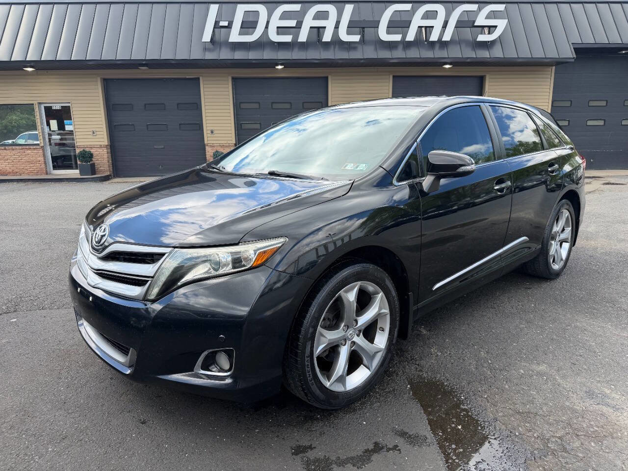 Used 2014 Toyota Venza Limited AWD/4WD image 1