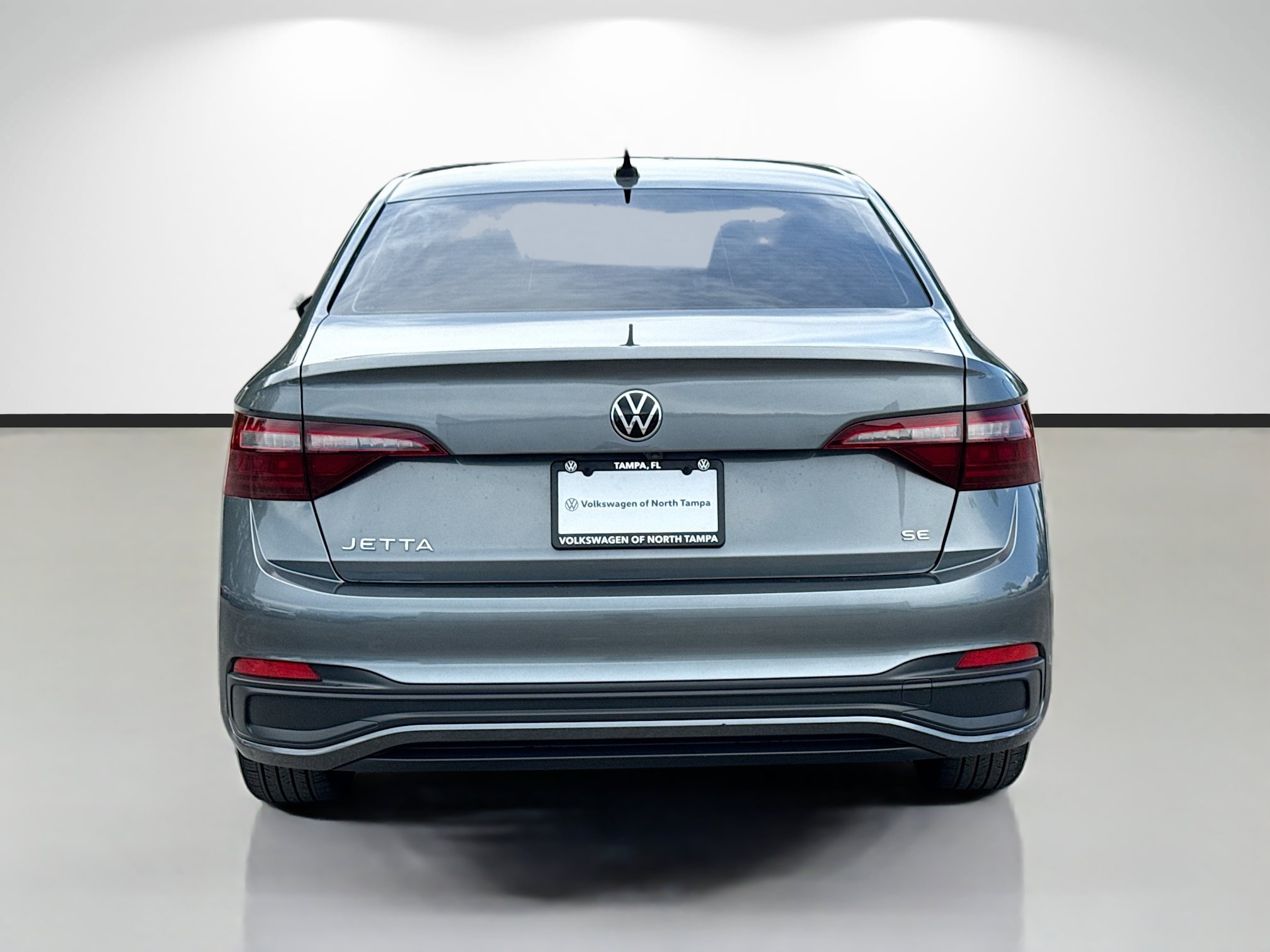 Used 2024 Volkswagen Jetta SE FWD image 4