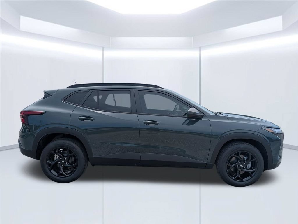 New 2026 Chevrolet Trax LT w/ Sunroof Package FWD image 7