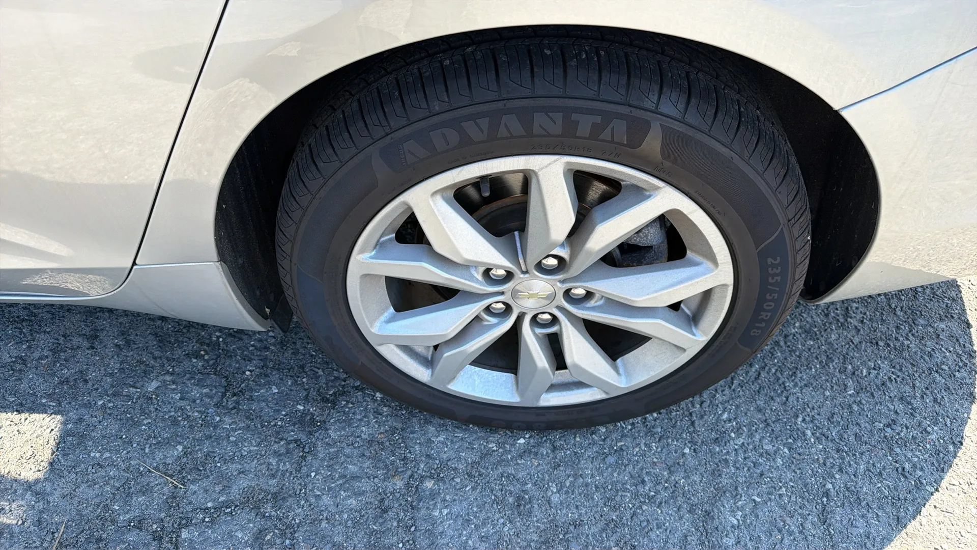 Used 2019 Chevrolet Impala LT FWD image 9