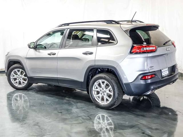 Used 2016 Jeep Cherokee Sport w/ Cold Weather Group FWD image 9