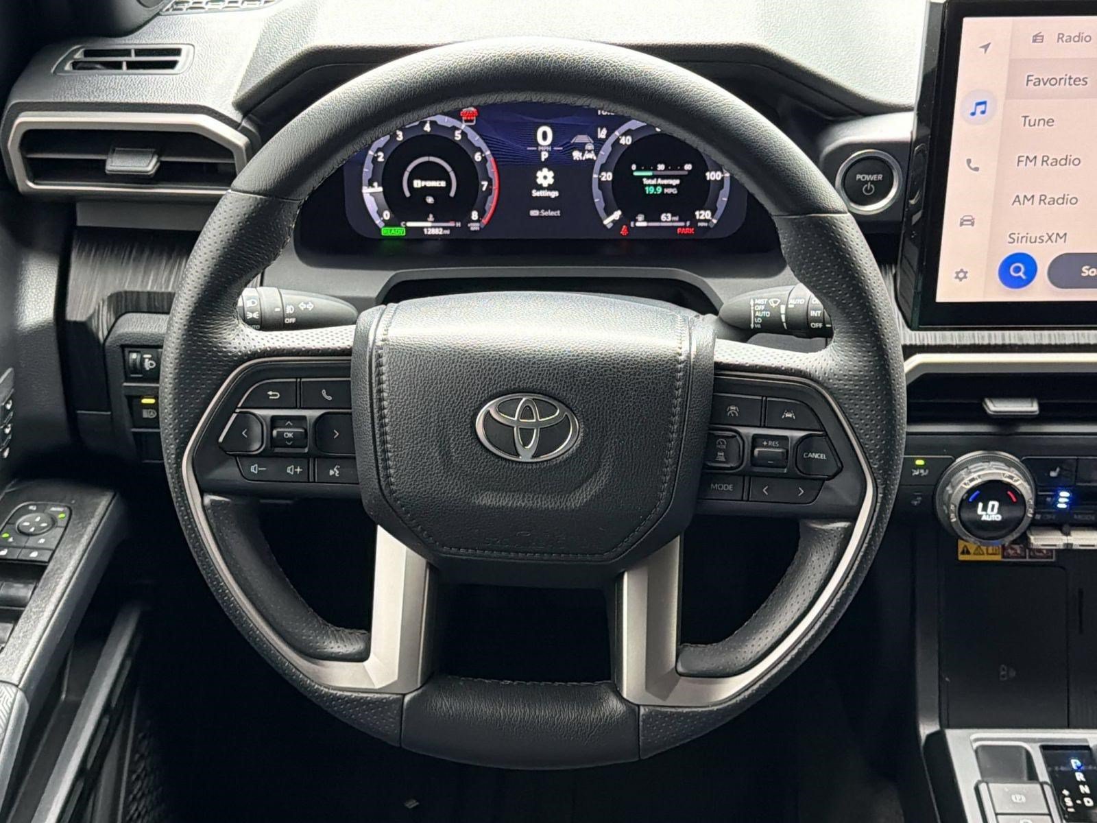 Used 2025 Toyota 4Runner Platinum AWD/4WD image 11