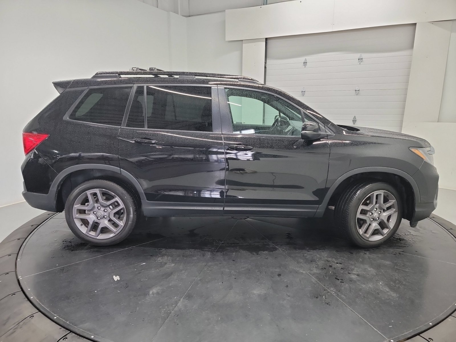 Used 2023 Honda Passport EX-L image 11