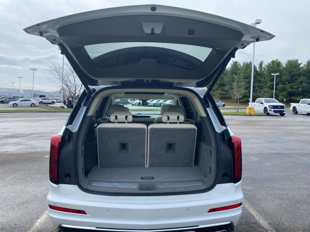 Used 2023 Cadillac XT6 Premium Luxury image 20