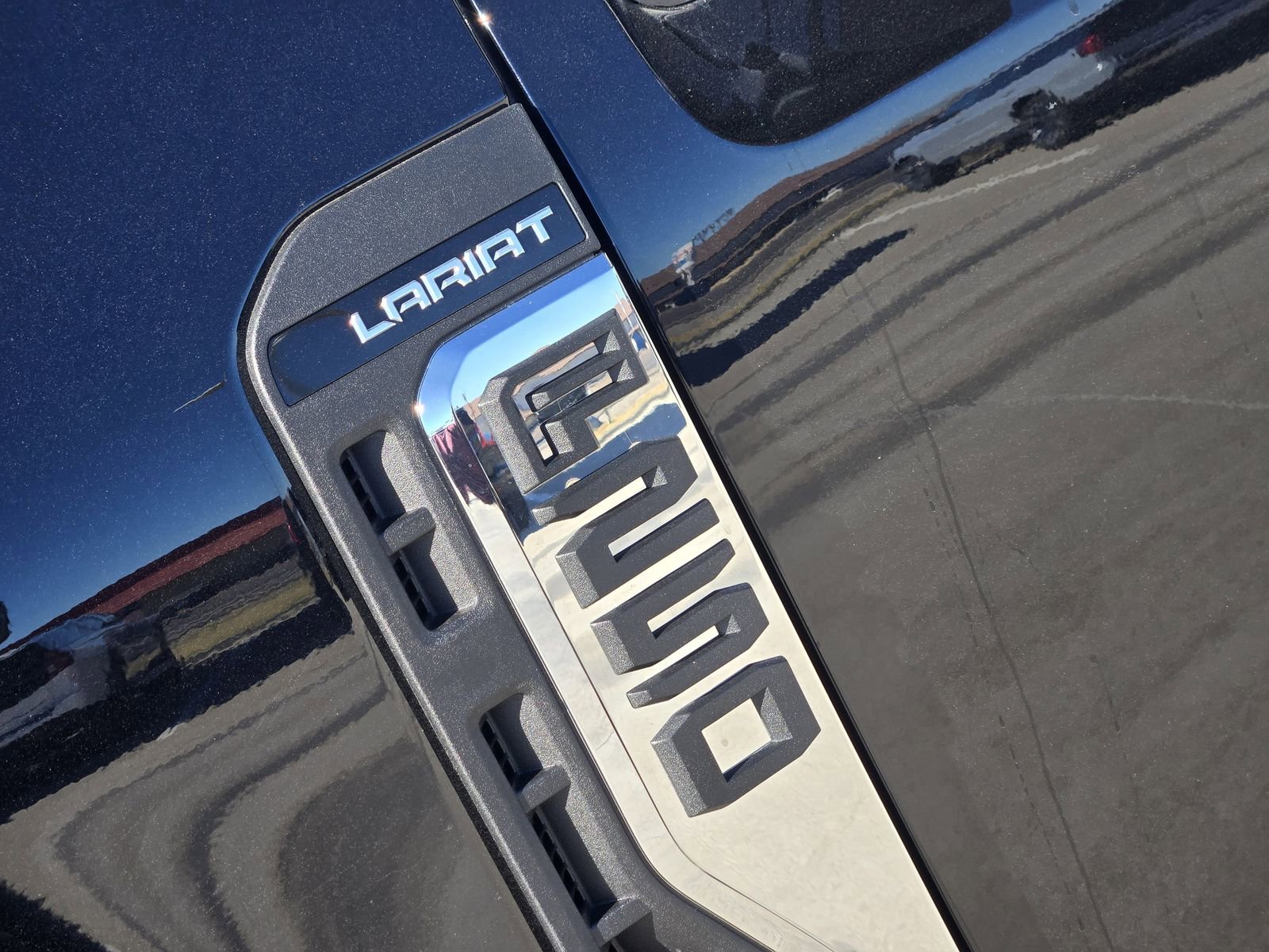New 2026 Ford F250 Lariat w/ Lariat Premium Package image 11