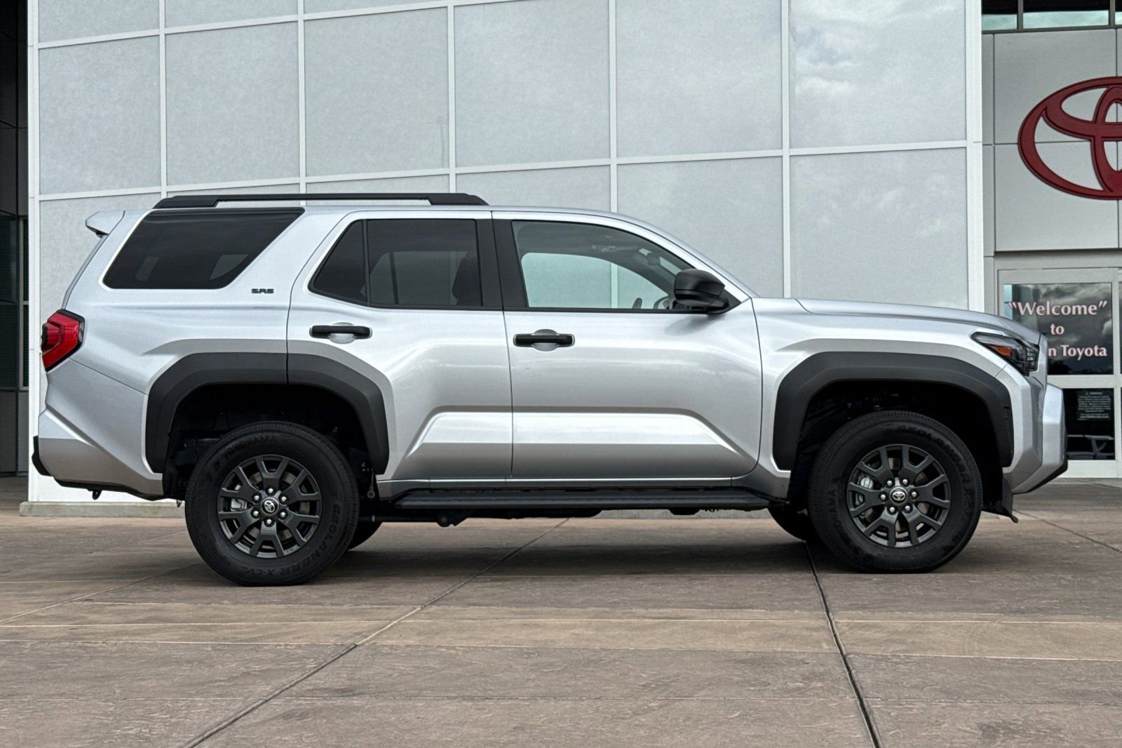 Certified 2025 Toyota 4Runner SR5 image 3