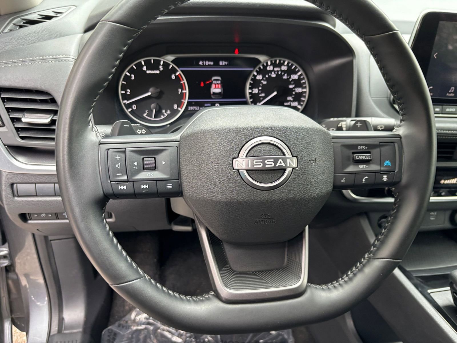Used 2025 Nissan Rogue SV AWD/4WD image 30