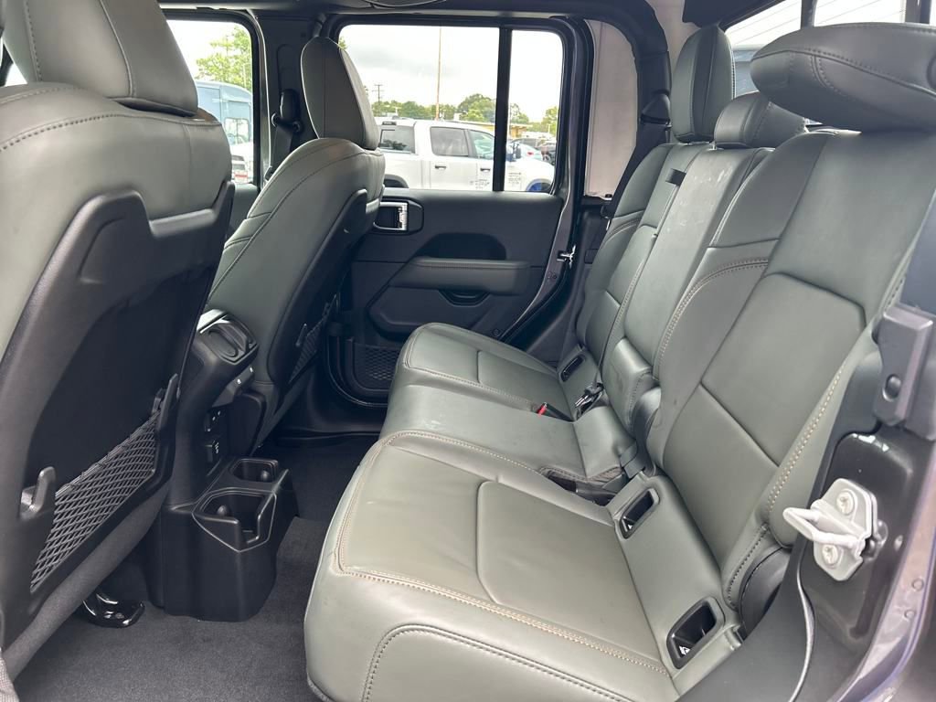 New 2025 Jeep Gladiator Mojave image 25