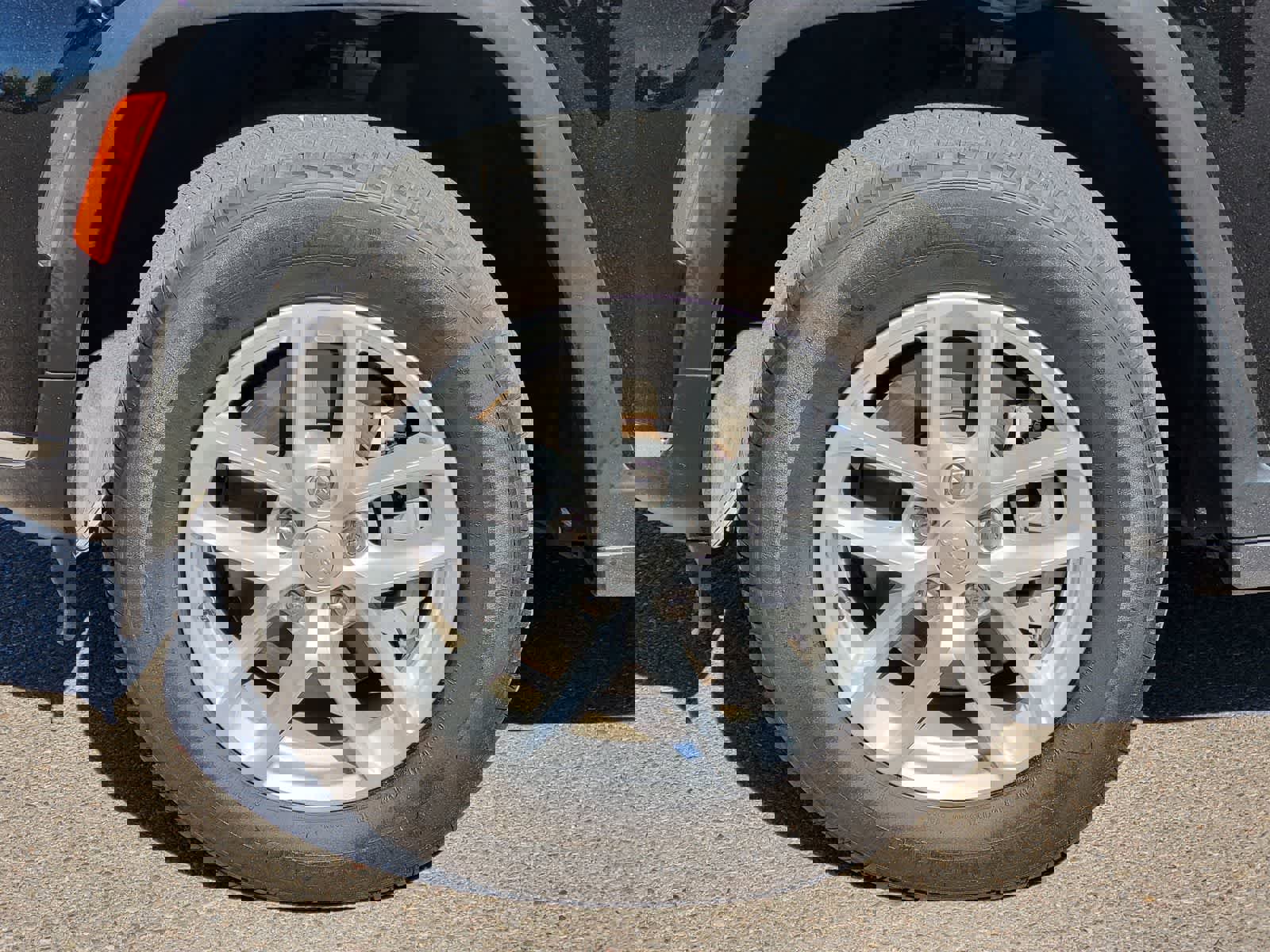 Used 2024 Jeep Grand Cherokee L Laredo image 9