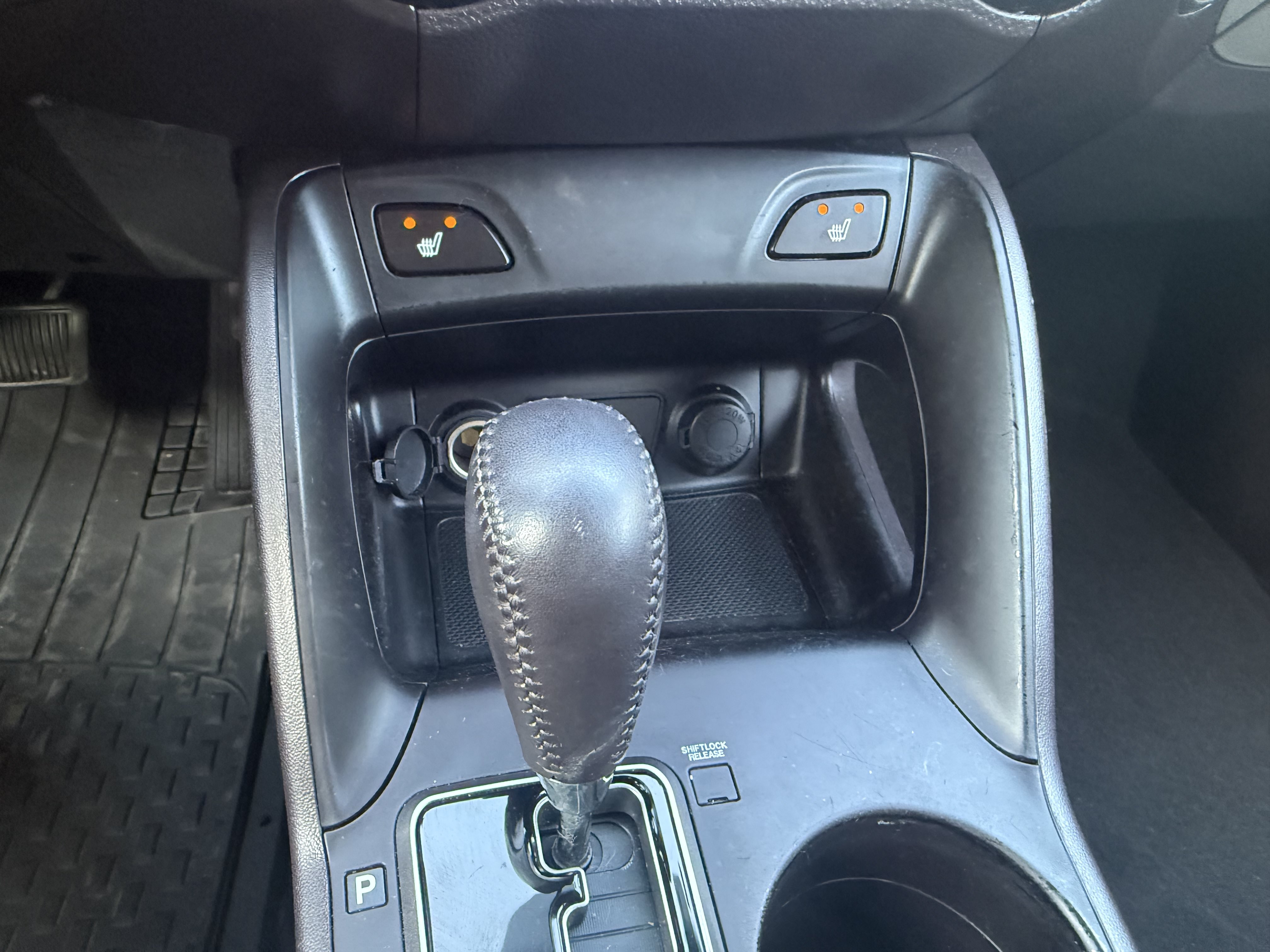 Used 2012 Hyundai Tucson Limited w/ Premium Pkg FWD image 18