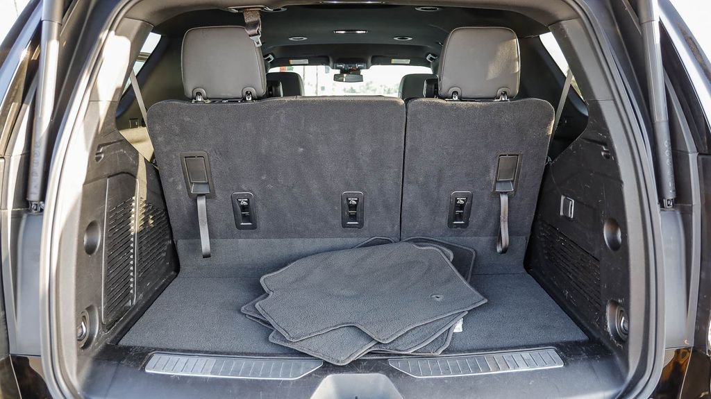 Used 2025 Chevrolet Tahoe Z71 image 31