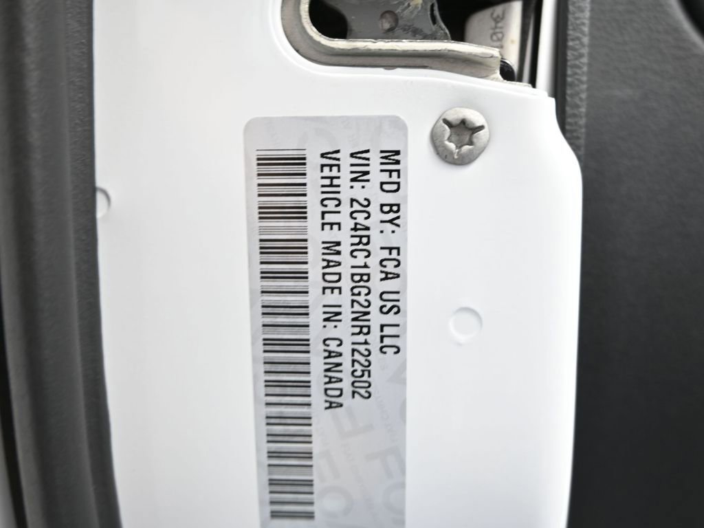 Used 2022 Chrysler Pacifica Touring-L w/ Uconnect Theater Family Group image 56