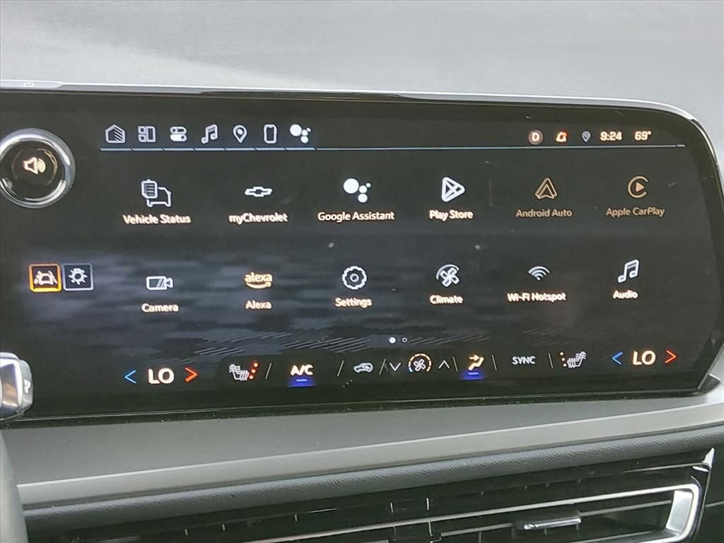 Used 2024 Chevrolet Traverse LT FWD image 22