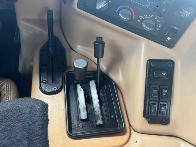 Used 2001 HUMMER H1 4-Door Open Top AWD/4WD image 15