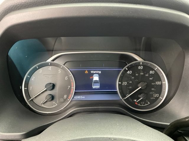 Used 2024 Nissan Titan SV AWD/4WD image 9