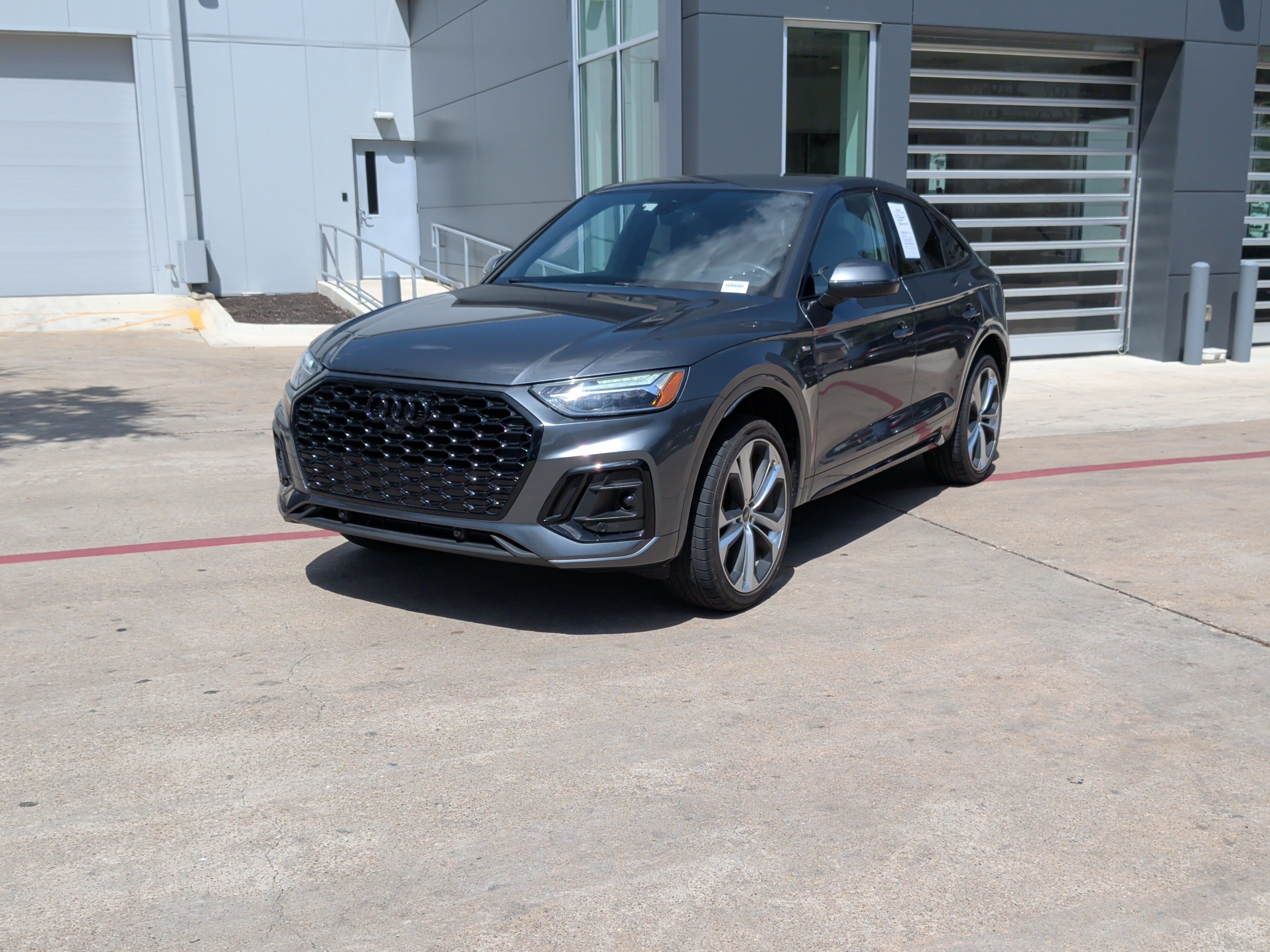 Used 2023 Audi Q5 2.0T Premium Plus w/ Premium Plus Package AWD/4WD image 5