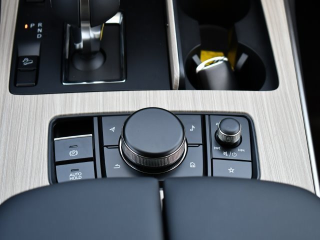 New 2025 MAZDA CX-70 Plug-In Hybrid w/ Premium Pkg image 30