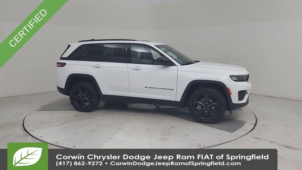 Used 2023 Jeep Grand Cherokee Altitude image 16