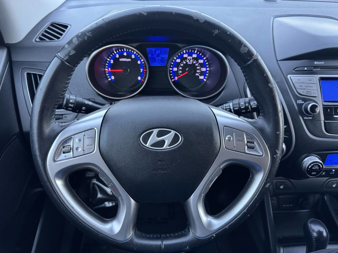 Used 2011 Hyundai Tucson Limited image 18