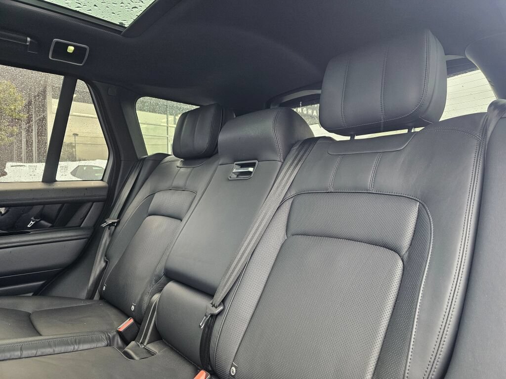 Used 2019 Land Rover Range Rover Supercharged AWD/4WD image 19