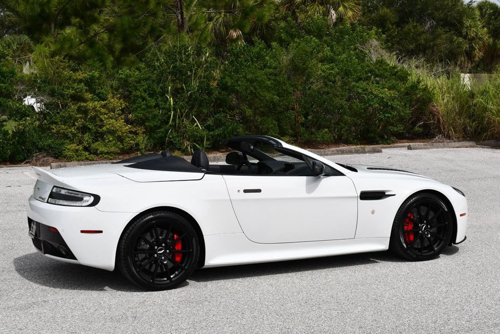 Used 2017 Aston Martin V12 Vantage S RWD image 6