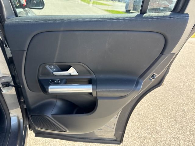 Used 2021 Mercedes-Benz GLA 250 4MATIC image 13