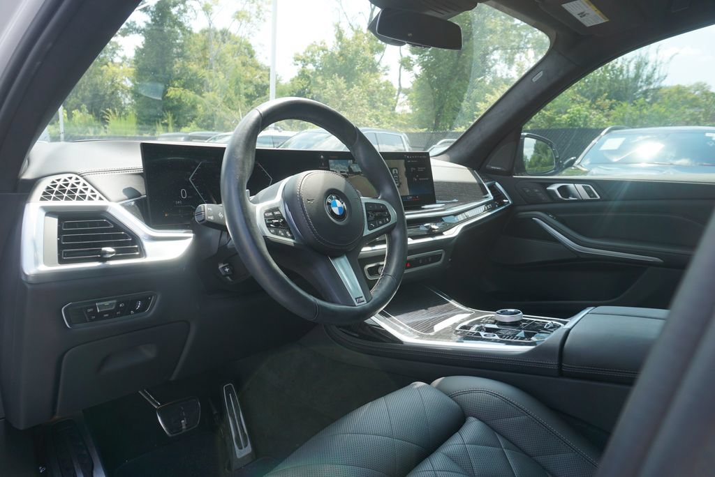 Used 2023 BMW X7 xDrive40i w/ Executive Package AWD/4WD image 12