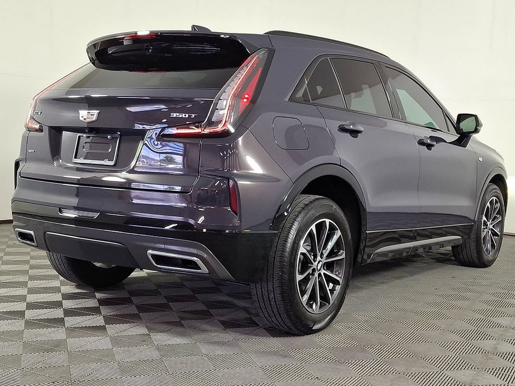 Certified 2024 Cadillac XT4 Sport w/ Cold Weather Package AWD/4WD image 9
