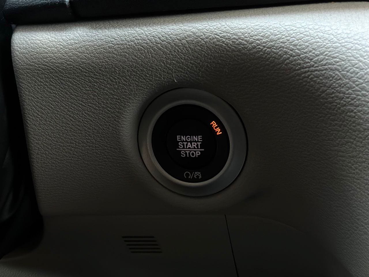 Used 2024 Chrysler Voyager LX FWD image 28